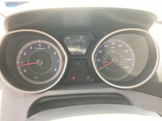 2013 Hyundai Elantra GLS - Interior Dashboard With Vehicle Running Image